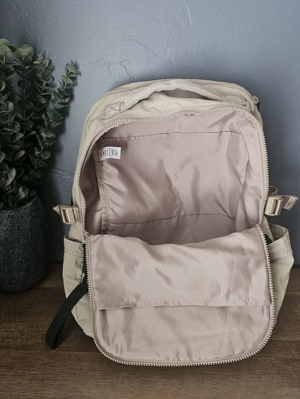 Lululemon Backpack - Picture 3 of 8